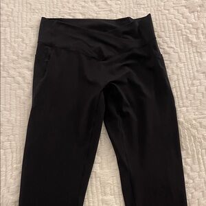 NWOT black XL Halara high waisted scrunch butt lifting 7/8 length w/ pockets